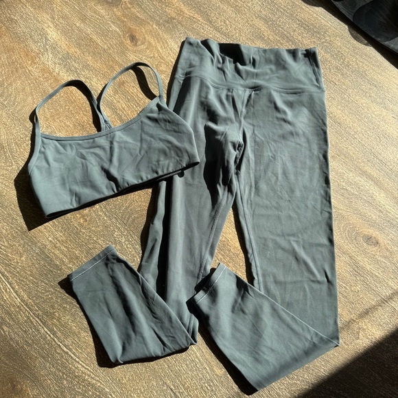 Vuori Pants - Vuori green workout set